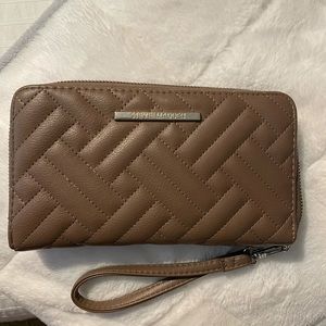 Steve Madden brown wallet-excellent condition!